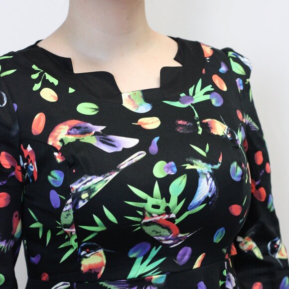 Garden Bird Tea Dress - Picture 2 of 4